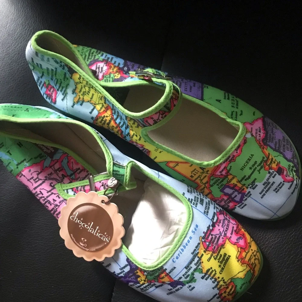 Chocolaticas Mary Jane Green and Blue World Map Patterned with straps NWT Size 9